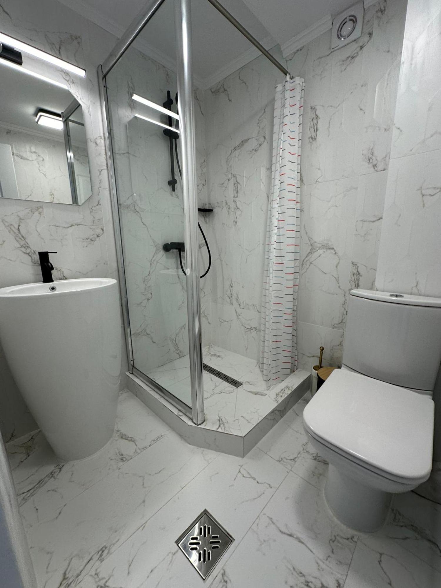 Elegant Escape Central Studio Craiova Dış mekan fotoğraf
