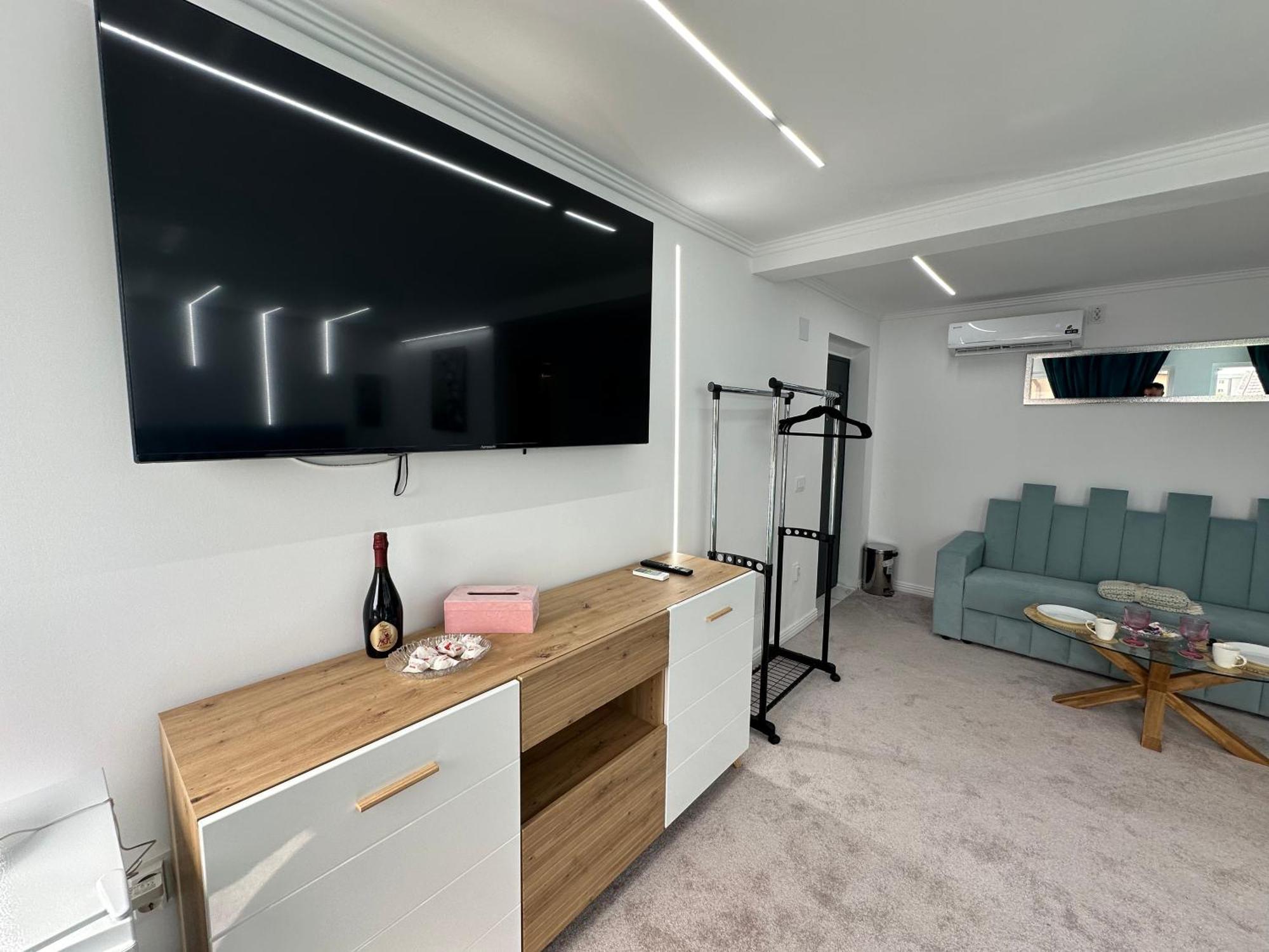 Elegant Escape Central Studio Craiova Dış mekan fotoğraf
