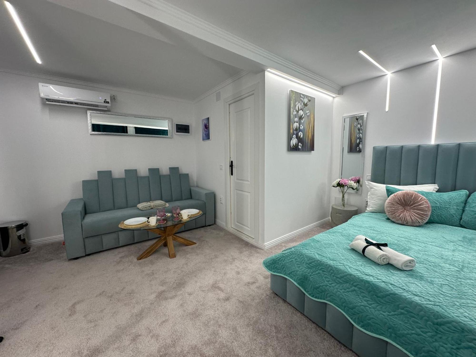 Elegant Escape Central Studio Craiova Dış mekan fotoğraf
